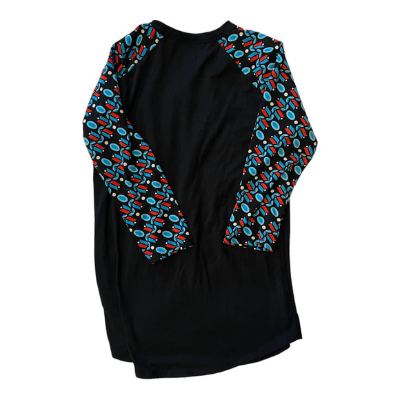 LaLaRoe Randy Women's Raglan Baseball Tee Black Geometric Women's Size XS 2-4 - Picture 3 of 8